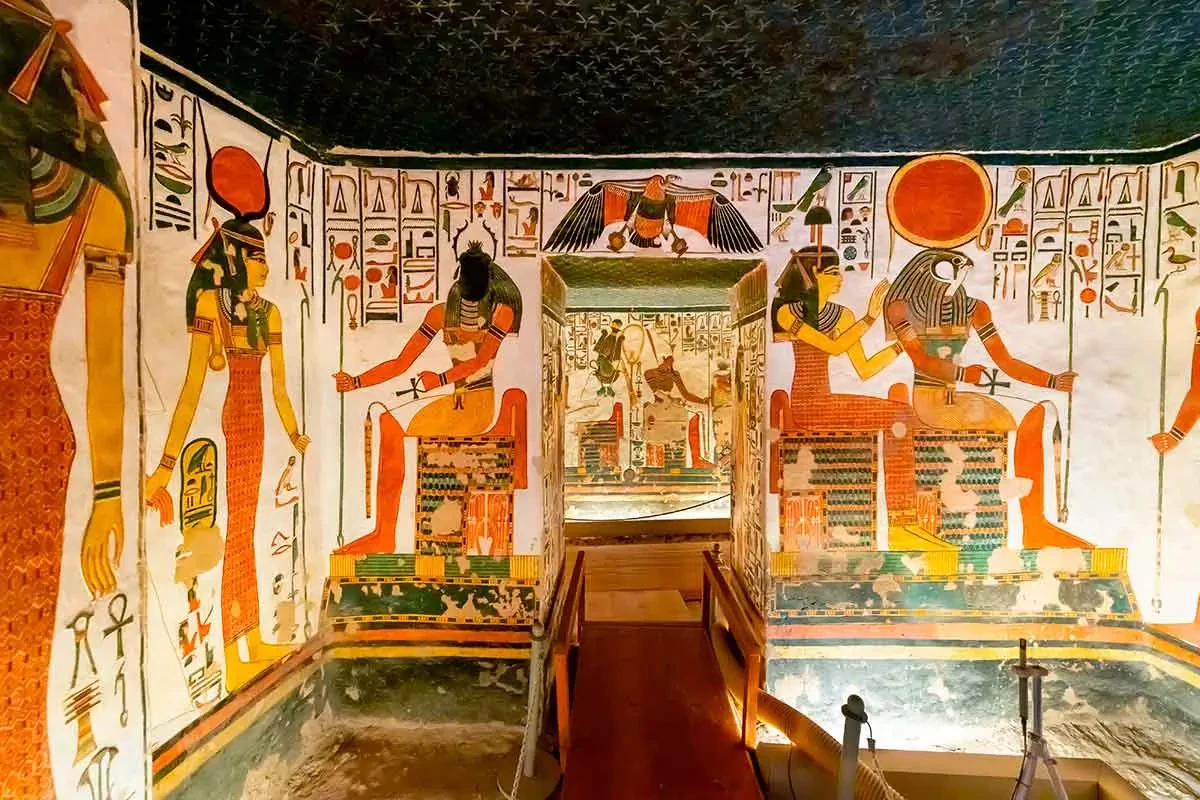 Viaggio in Solitaria sulla Sola Dahabiya: Sicuro, Rilassante e Arricchente