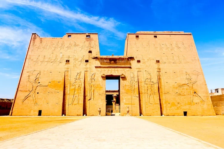 11-tägiges Ägypten-Reisepaket: Kairo, Sola Dahabiya Nilkreuzfahrt & Scharm El-Scheich